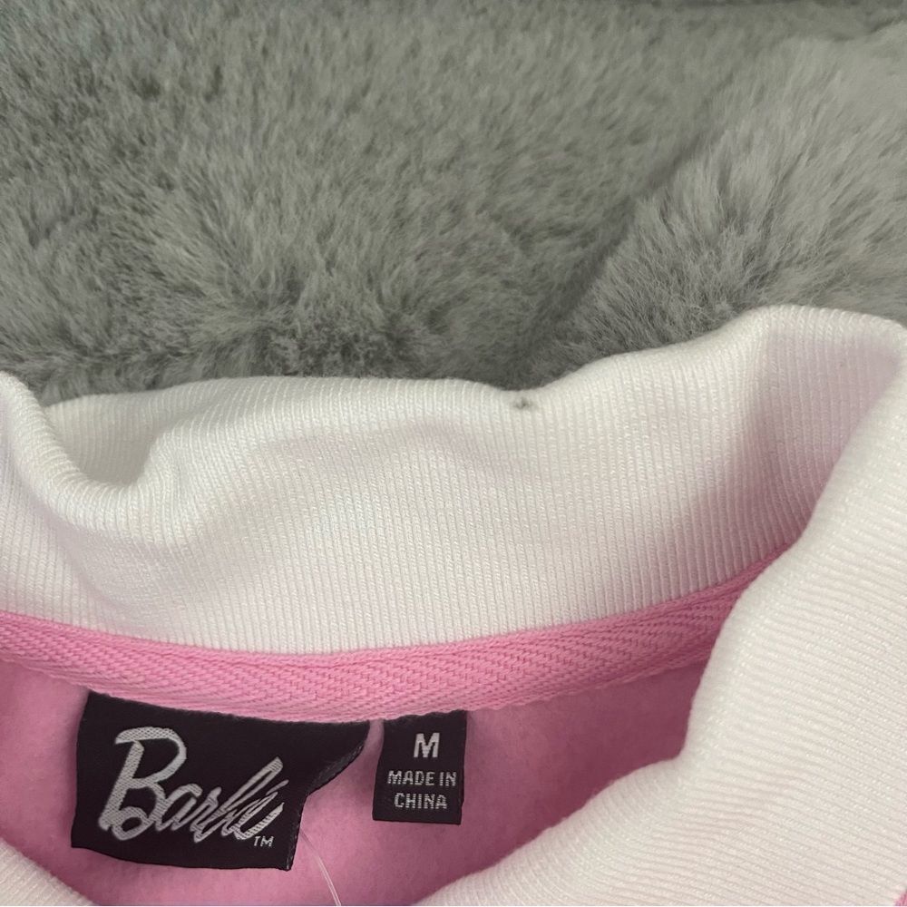 NWT Barbie crewneck with collar size M tennis - Picture 10 of 11